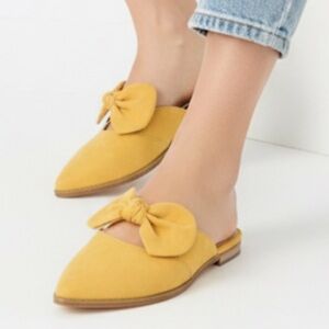 Indigo Yellow Bow Mules size 6.5 NWT